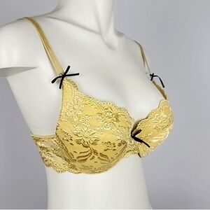 ⭐️2/ $30⭐️ La Vie en Rose Yellow Satin Lace Underwire Push Up Bra 34C